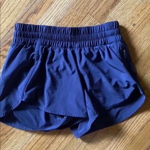 Lululemon Tracker Short V 4”